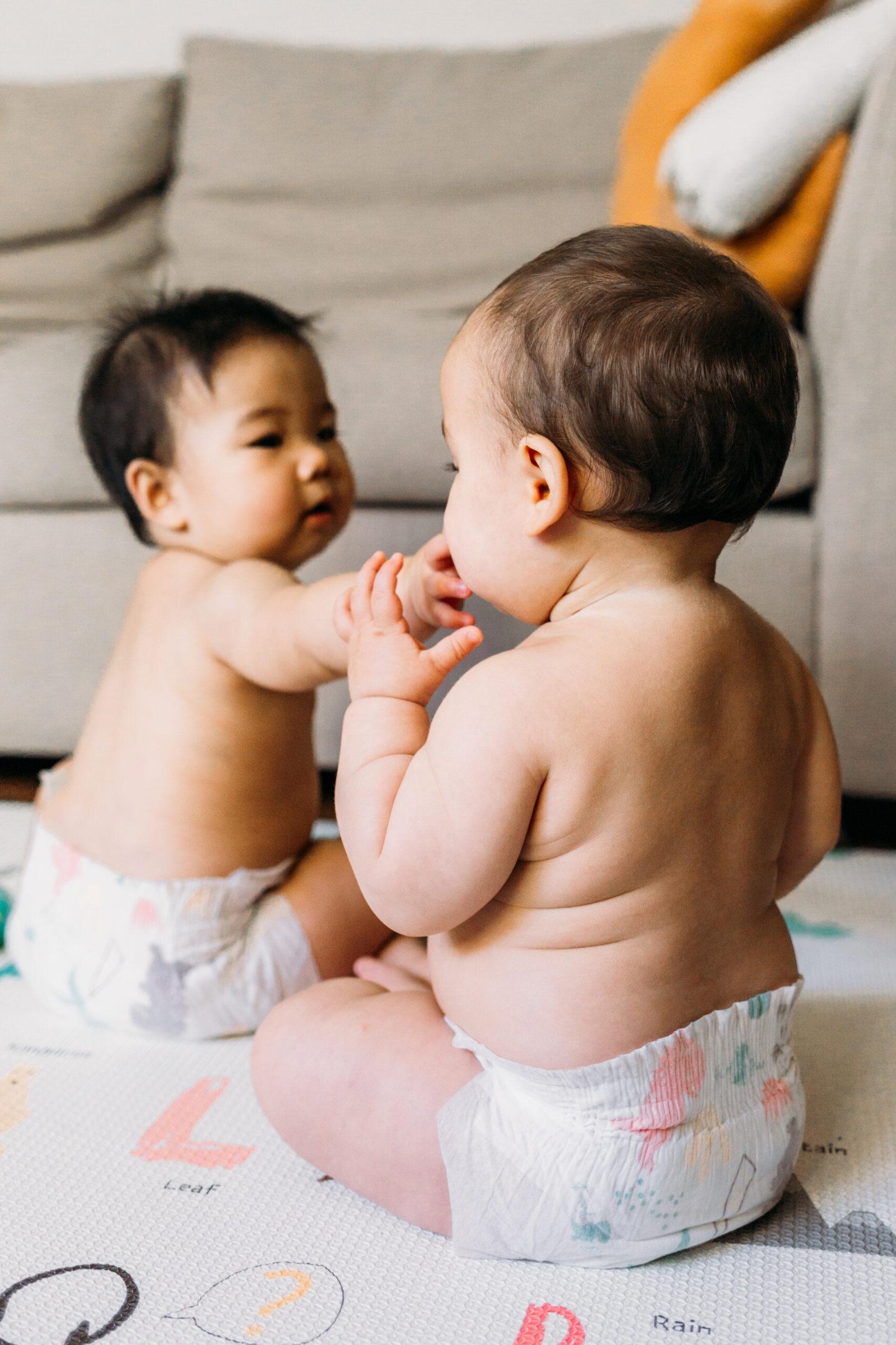 FirstDino纸尿片是高腰围伸缩性 PILLOWY-AIRSOFT的设计